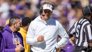 LSU giữ vững hy vọng vào Playoff College Football với chiến thắng áp đảo trước Mississippi State