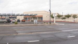 Bốn người lớn bị sét đánh ngoài trường tiểu học ở Arizona