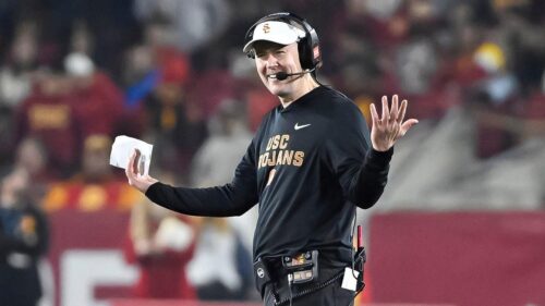 Tương lai của Huấn luyện viên Lincoln Riley tại USC có thể kết thúc với trận thua trước thủ môn dự bị của Ohio State