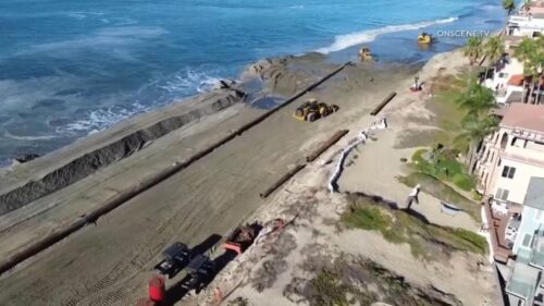 Thủy triều lên cao kỷ lục có thể gây thêm thiệt hại cho bán đảo Long Beach