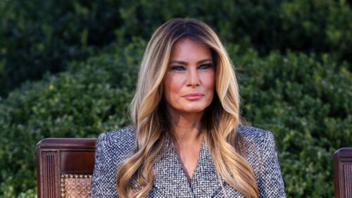 Phu nhân Tổng Thống Melania Trump cho biết đã dàn xếp ngừng bắn cục bộ tại Ukraine
