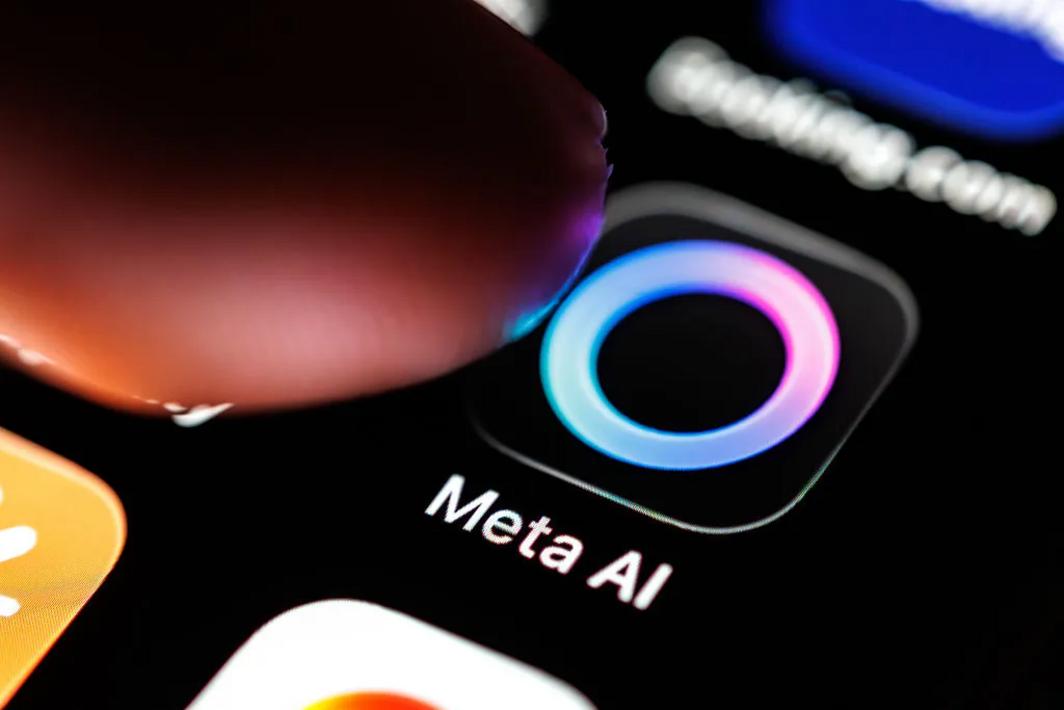 Meta gỡ bỏ ngôn ngữ gây lo ngại về việc thu thập dữ liệu và huấn luyện AI