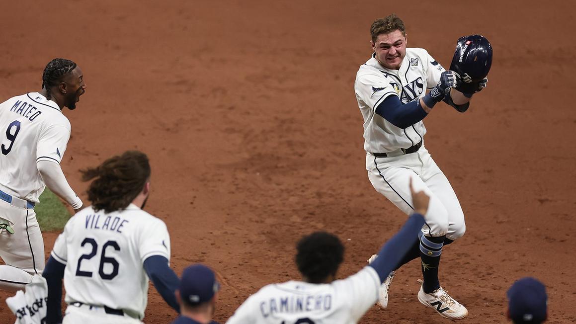 Tampa Bay Rays Giữ Vững Hy Vọng Tại World Series, Thắng Milwaukee Brewers Vòng Vây