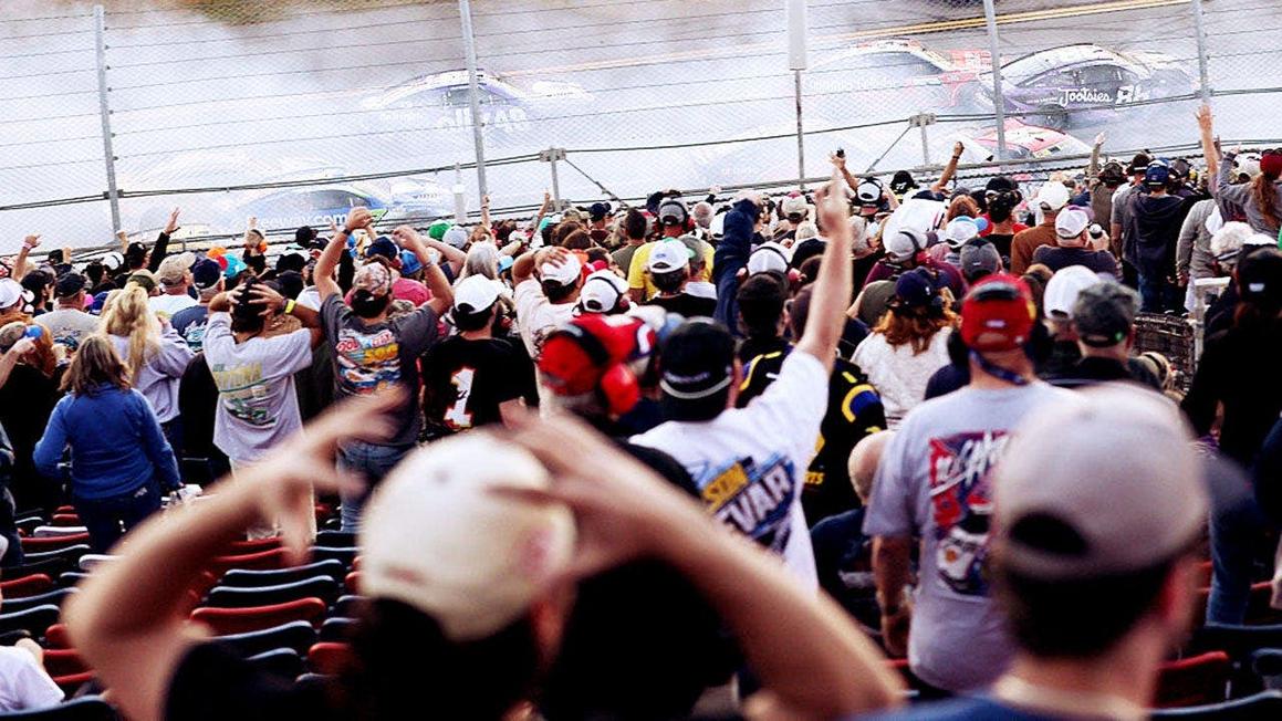 NASCAR đối mặt với chặng đua Talladega gây tranh cãi, các tay đua bất bình