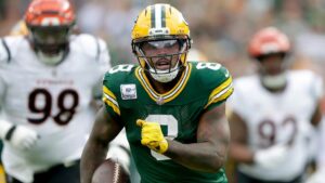 Josh Jacobs lên tiếng sau cáo buộc bạo hành gia đình, xin lỗi đồng đội