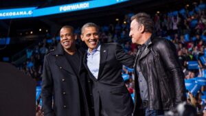 Những tuyên bố chính trị trong quá khứ của Jay-Z có thể không giúp NFL tránh bị cáo buộc chính trị hóa Super Bowl