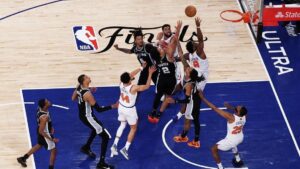 Người hâm mộ Knicks tái hiện khoảnh khắc OG Anunoby ghi bàn quyết định trong lễ hội Halloween