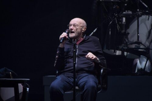 Phil Collins chỉ trích Tổng thống Donald Trump là ‘khó ưa’, nói về bài hát chưa viết về nước Mỹ