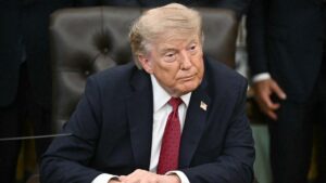 Các nữ MC ‘The View’ đồng ý Đảng Dân Chủ không nên luận tội Tổng Thống Donald Trump nếu giành lại quyền kiểm soát Quốc Hội