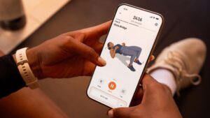 Strava bổ sung các bài tập sức mạnh do huấn luyện viên thiết kế với theo dõi lượt tập và số lần lặp lại trực tiếp
