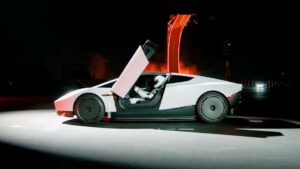 Tesla Roadster Phiên bản mới: Xe thể thao bay được với công nghệ từ SpaceX