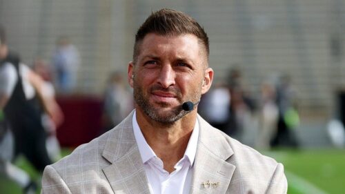 HLV Nick Saban và Tim Tebow bình luận về đề xuất mở rộng vòng đấu College Football Playoff lên 24 đội