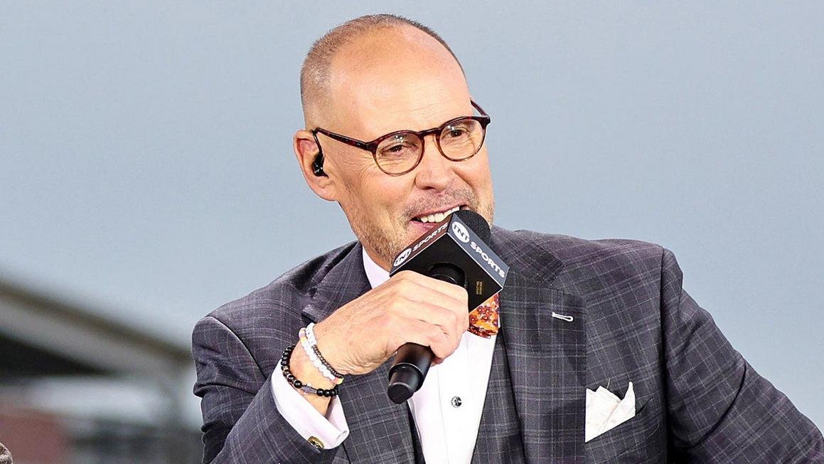 Ernie Johnson tuyên bố rời &#8216;Inside the NBA&#8217; sau mùa giải 2026-2027