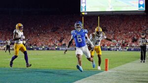 Trận đấu bóng bầu dục đại học đỉnh cao: Ole Miss và Texas đụng độ, tương lai của Arch Manning bị đặt dấu hỏi