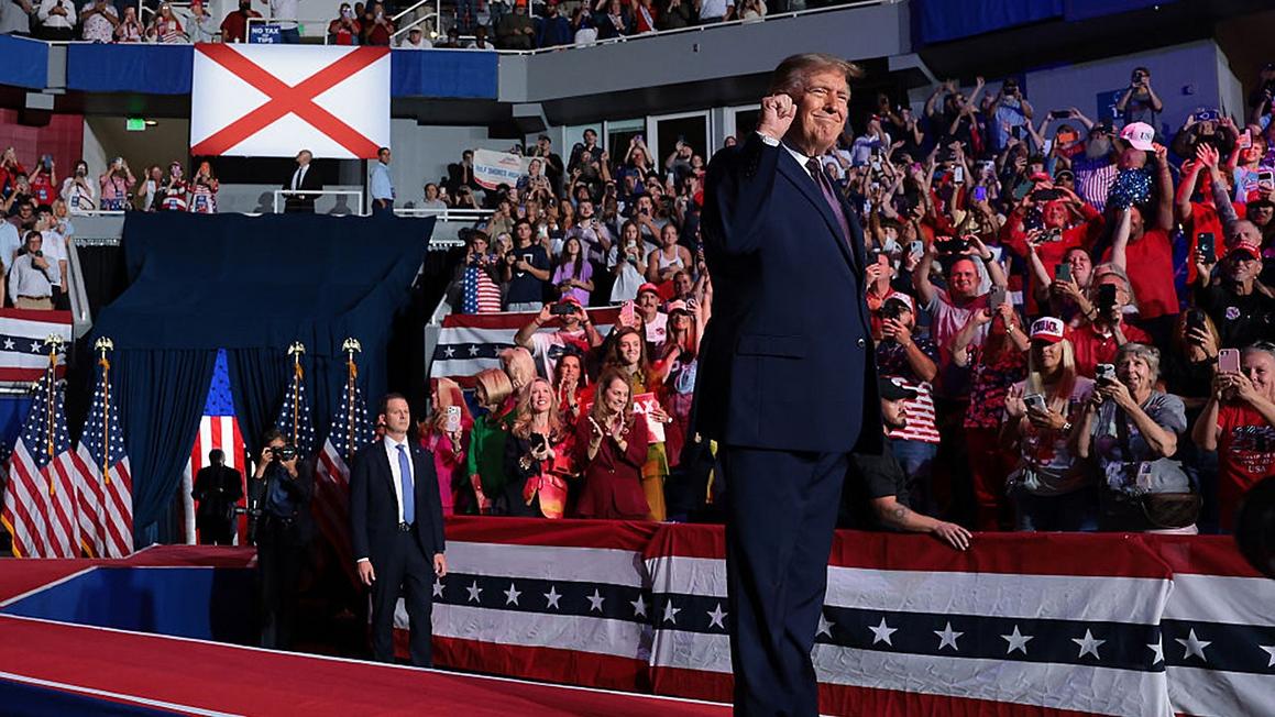 Ba sinh viên đại học đối mặt cáo buộc liên bang vì đe dọa Tổng Thống Donald Trump