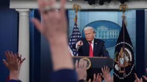 6 công dân kiện Tổng thống Donald Trump vì cấm truyền thông vào Tòa Bạch Ốc