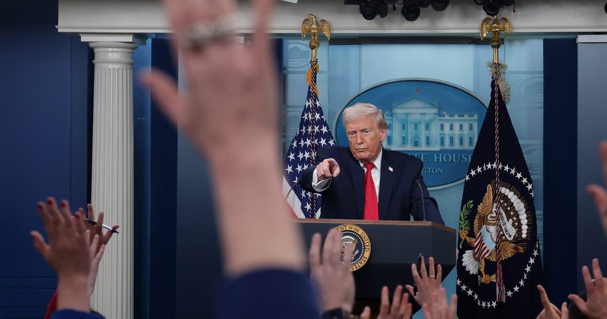 6 công dân kiện Tổng thống Donald Trump vì cấm truyền thông vào Tòa Bạch Ốc