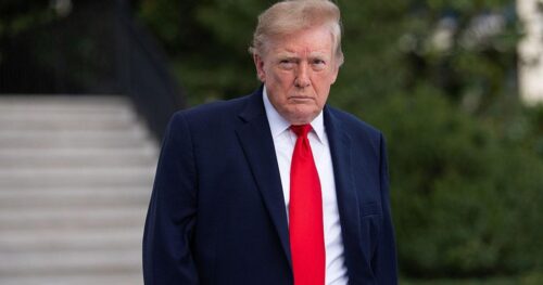 Khảo sát: Đa số người dân Hoa Kỳ cho rằng Tổng Thống Donald Trump ưu tiên tài sản cá nhân hơn giúp đỡ đất nước