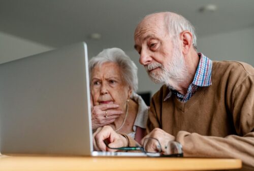Người cao niên Hoa Kỳ mất nhiều tiền vào lừa đảo đầu tư hơn bất kỳ hình thức gian lận nào khác