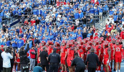 ESPN bị chỉ trích vì sắp xếp lịch thi đấu sớm cho trận ‘Holy War’ Utah và BYU