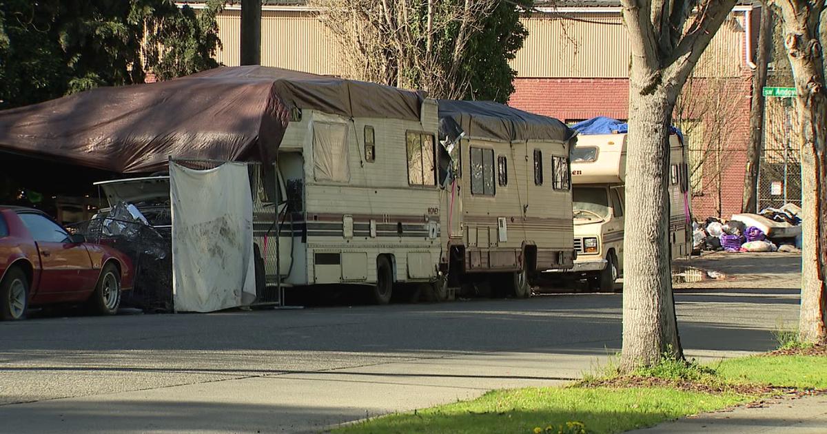 Hội đồng Thành phố Seattle thông qua quy định đậu xe RV, thêm chương trình cấp phép
