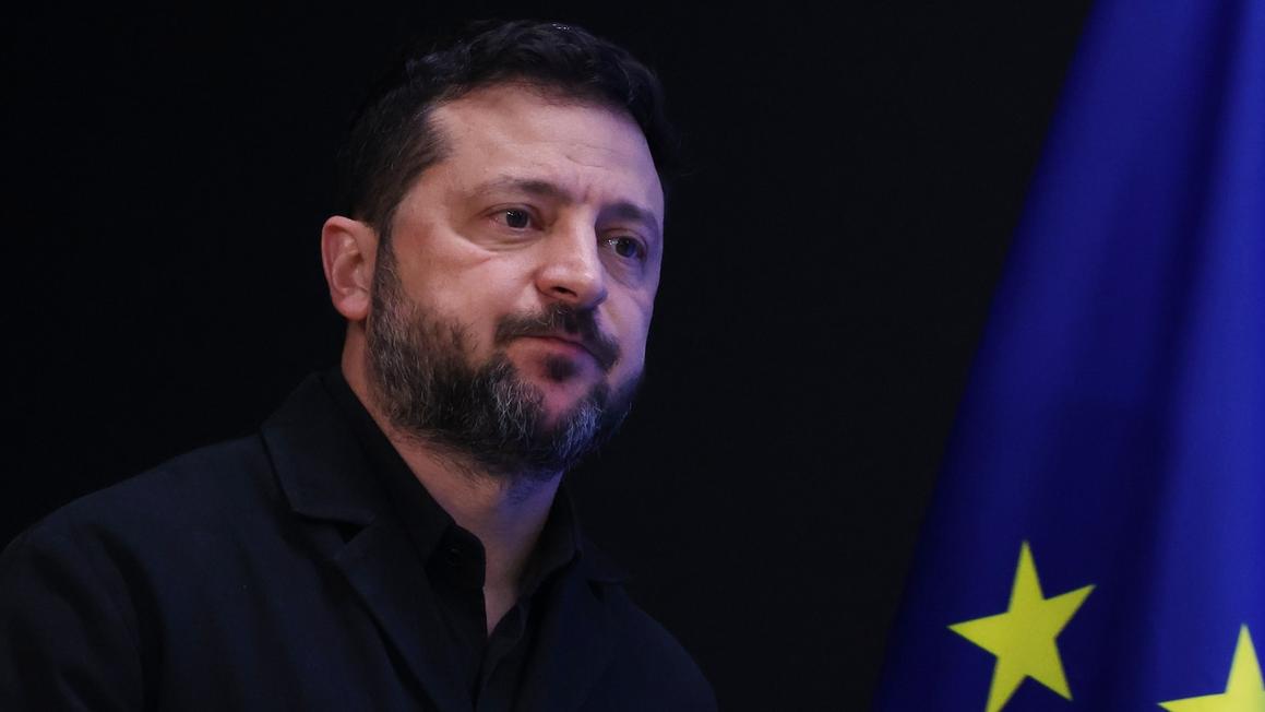 Tổng Thống Zelenskyy kêu gọi ủng hộ lệnh trừng phạt mới đối với Nga sau khi Tổng Thống Donald Trump tạm dừng