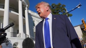 Tổng Thống Trump nói đã nghe nói về cuộc điều tra của Bộ Tư Pháp nhắm vào Corey Lewandowski