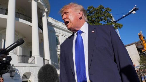 Tổng Thống Trump nói đã nghe nói về cuộc điều tra của Bộ Tư Pháp nhắm vào Corey Lewandowski