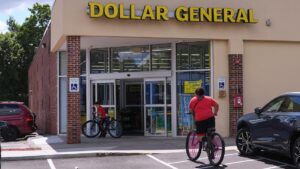 Ủy ban Thương mại Liên bang Hoa Kỳ và 20 tiểu bang kiện chuỗi Dollar General vì hành vi định giá gian lận