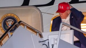 BBC yêu cầu thẩm phán buộc Tổng Thống Trump ra điều trần trong vụ kiện của chính ông