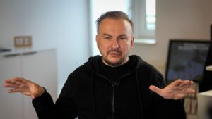 Ukraine đàm phán với SpaceX, Lầu Năm Góc để gỡ bỏ giới hạn tốc độ mạng vệ tinh quân sự