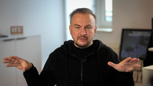 Ukraine đàm phán với SpaceX, Lầu Năm Góc để gỡ bỏ giới hạn tốc độ mạng vệ tinh quân sự