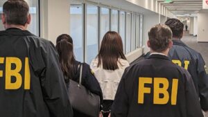 FBI bắt giữ phụ nữ California bị cáo buộc theo dõi gia đình lãnh đạo Đài Loan cho Trung Quốc