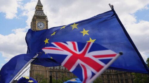 Thủ Tướng Anh Lên Tiếng, Khơi Mào Tranh Luận Về Brexit