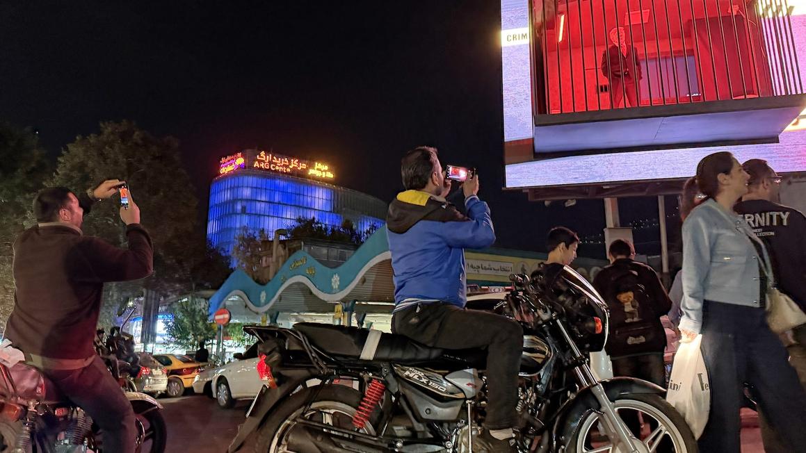 Người Iran lo ngại chiến tranh tái diễn khi bầu cử Mỹ và Israel cận kề