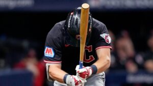 Chuỗi ngày chờ đợi của Cleveland tại World Series vẫn tiếp diễn trước Tampa Bay Rays