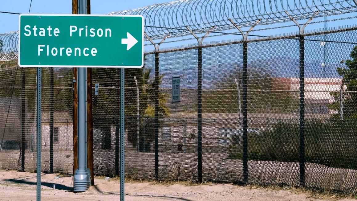 Tòa Phúc Thẩm Ngưng Việc Tiếp Quản Hoạt Động Y Tế Trong Nhà Tù Arizona
