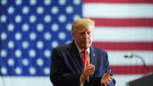 Tổng thống Donald Trump và JD Vance vận động tranh cử ở các khu vực ủng hộ Đảng Cộng hòa
