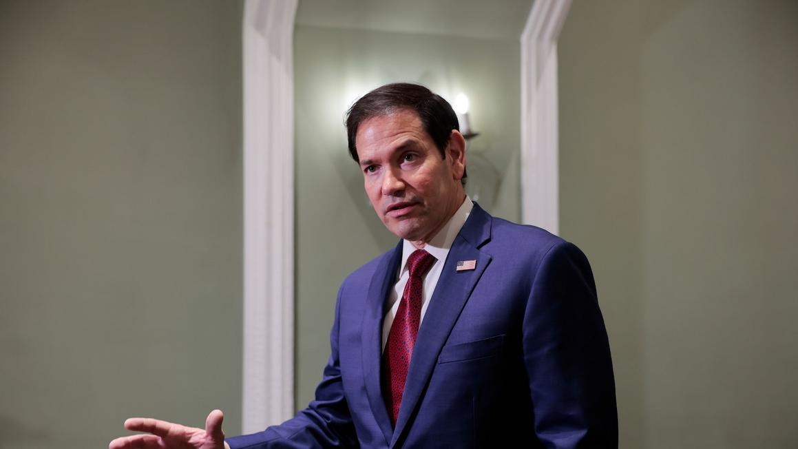 Tổng Thống Donald Trump và Ngoại Trưởng Marco Rubio Lên Kế Hoạch Thăm Tàu Dầu Từ Venezuela