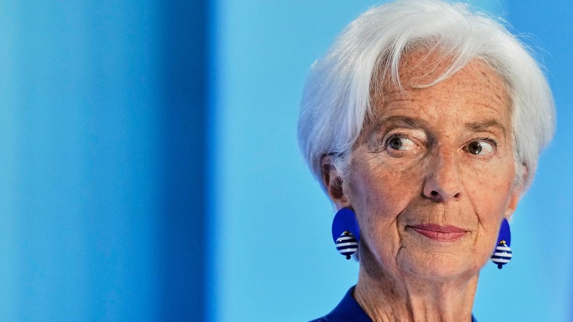 Nữ Chủ tịch Ngân hàng Trung ương Châu Âu Christine Lagarde Từ Chức Sớm
