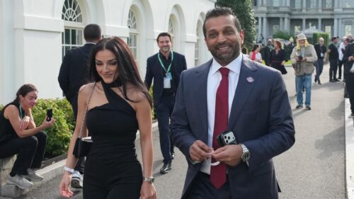 Giám đốc FBI Kash Patel đính hôn với bạn gái lâu năm