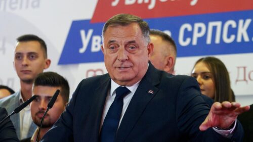 Chính quyền Serbia ở Bosnia ủng hộ lãnh đạo dân túy Serbia trước thềm bầu cử