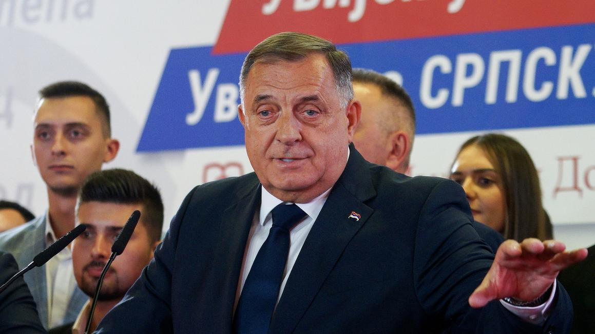 Chính quyền Serbia ở Bosnia ủng hộ lãnh đạo dân túy Serbia trước thềm bầu cử
