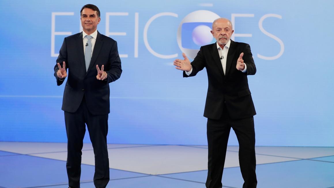 Lula và Bolsonaro đối đầu trong cuộc tranh luận cuối cùng trước vòng bầu cử tổng thống Brazil