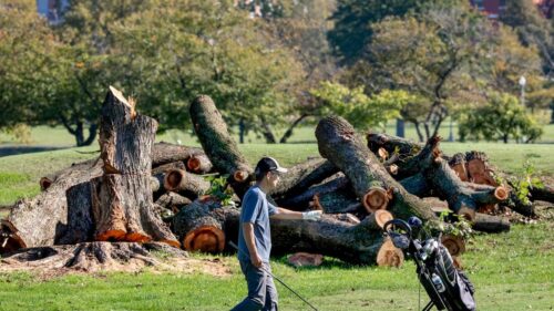 Tổng Thống Trump Tuyên Bố Sẽ Đóng Cửa Sân Golf Lịch Sử Ở Thủ Đô Để Cải Tạo Lớn