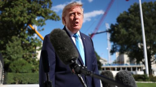 Tổng Thống Trump Chỉ Trích Quan Chức Bầu Cử Ở Quận Maricopa, Arizona Vì Lỗi