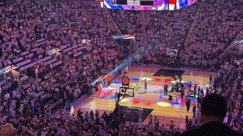 Người hâm mộ WNBA sẵn sàng cho Game 6 chung kết vào lúc sớm