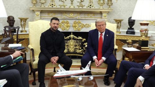 Cựu Đại sứ Gordon Sondland: Cách Tổng Thống Donald Trump cân bằng các yêu cầu quân sự, kinh tế và chính trị